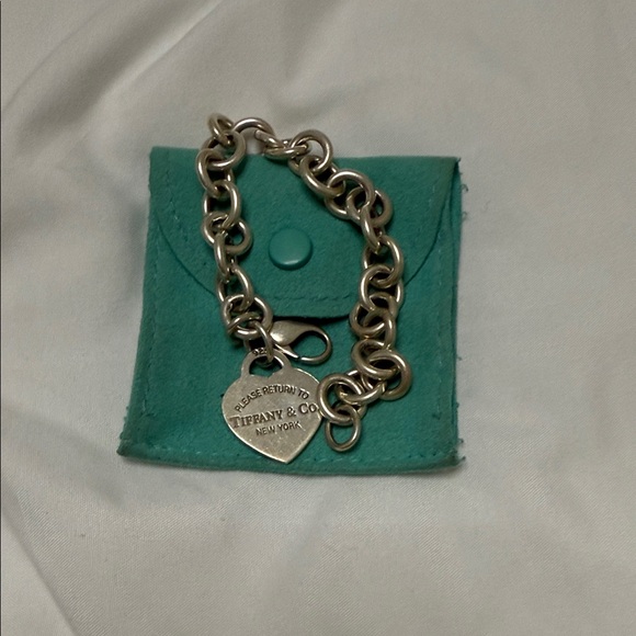 Tiffany & Co. Silver Chain Bracelet with Heart Tag - Picture 1 of 5